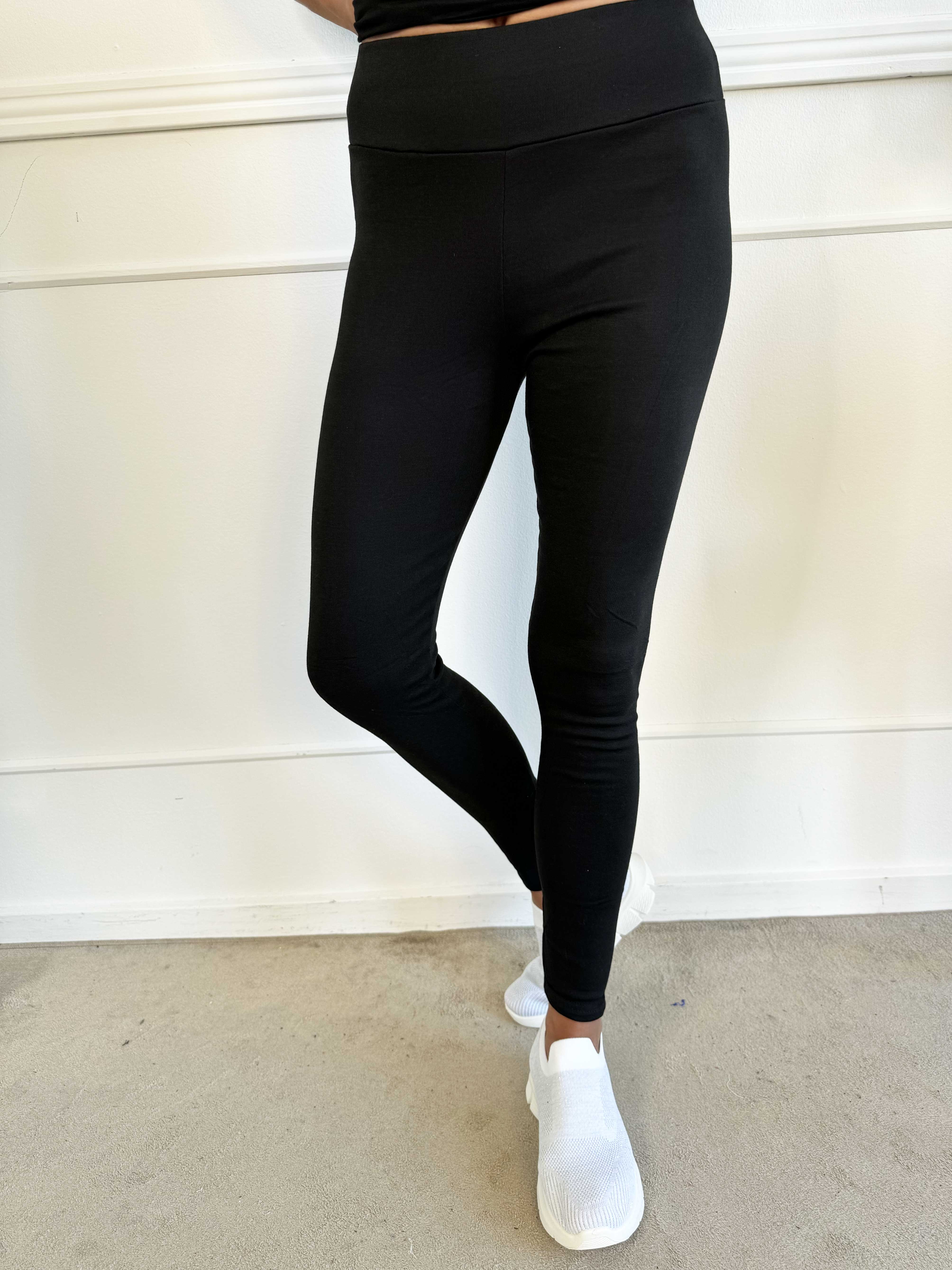 Larisa - Sorte plain basis leggings